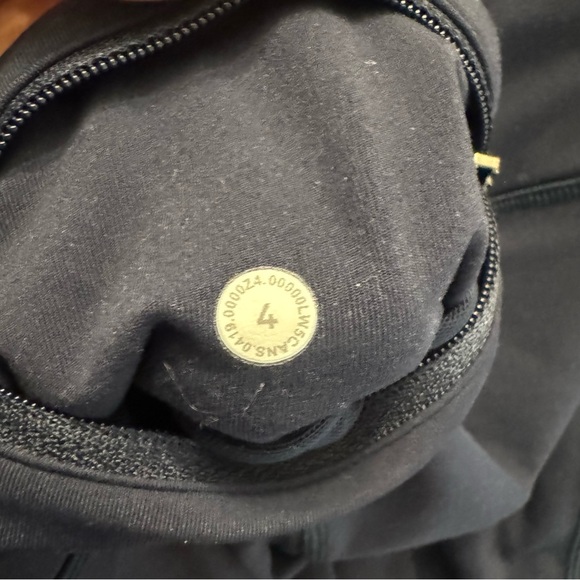 $118 Lululemon Navy Blue High-Waisted Leggings - Picture 6 of 6